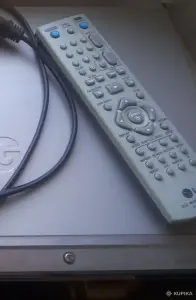 Dvd плеер Lg dv468, пульт, провода scart, читает dvd, cd диски