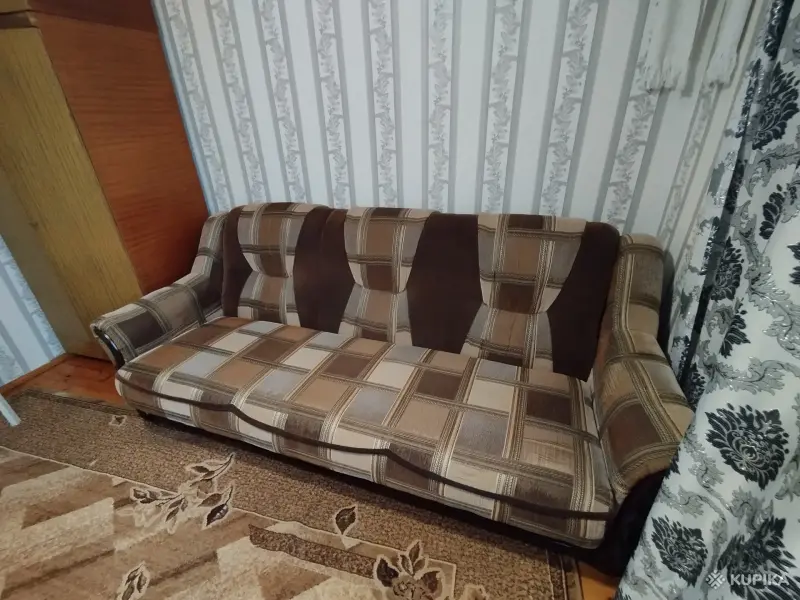 Диван