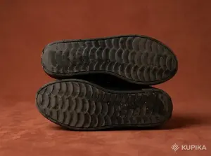 Туфли чёрные со львом  на платформе из экокожи
