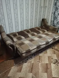 Диван