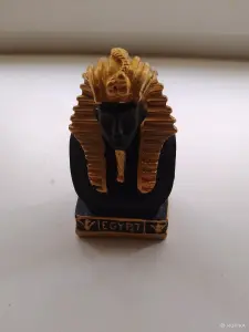 Статуэтки