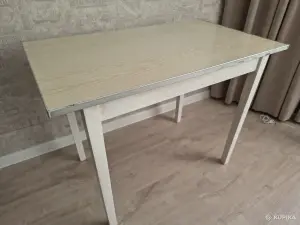 Стол кухонный