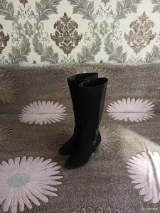 Женские сапоги