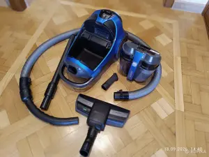 Пылесос Samsung SC885B. Экстремально мощный 2200 вт