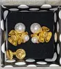 Женские аксессуары - Позолоченные винтажные серьги-пусеты Tory Burch - Вся Беларусь - Фото 2 Позолоченные винтажные серьги-пусеты Tory Burch - Вся Беларусь - 262515 - Доска объявлений Kupika.by - Фото 2