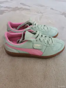 Кроссовки