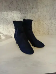 Женские полусапожки