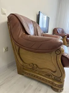 Диван кожаный