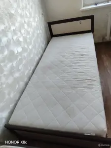 Кровать