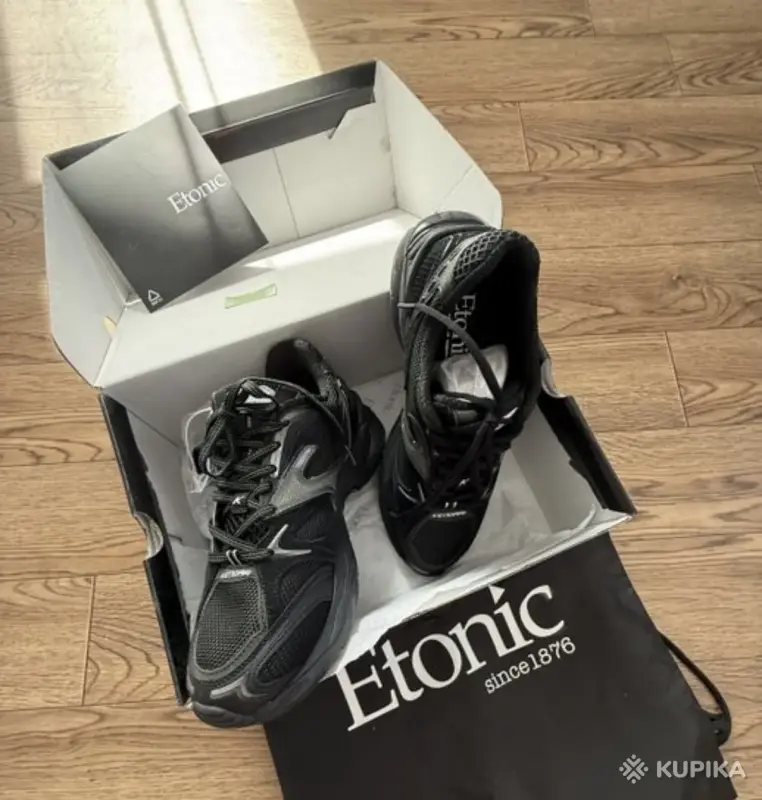 Кроссовки черные ETONIC
