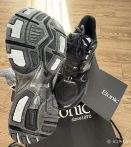 Кроссовки черные ETONIC