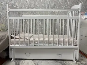 Детская кроватка с ящиком