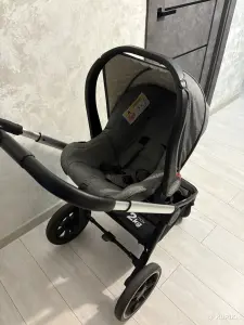 Детская коляска 3 в 1
