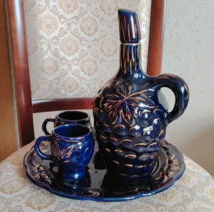 Красивый набор посуды для вина, кувшин. Фарфор.