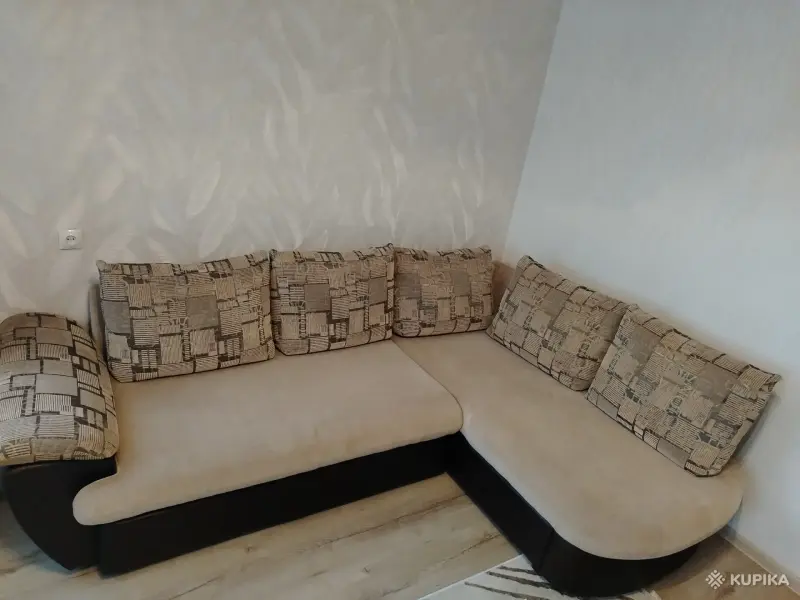 Диван