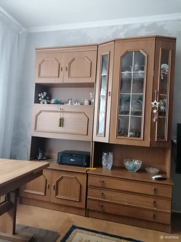 Продаю стенку 5 секций