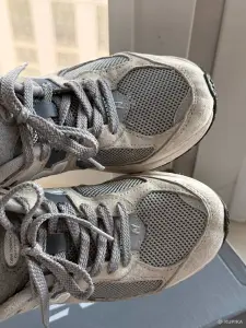Кроссовки New Balance 2002R