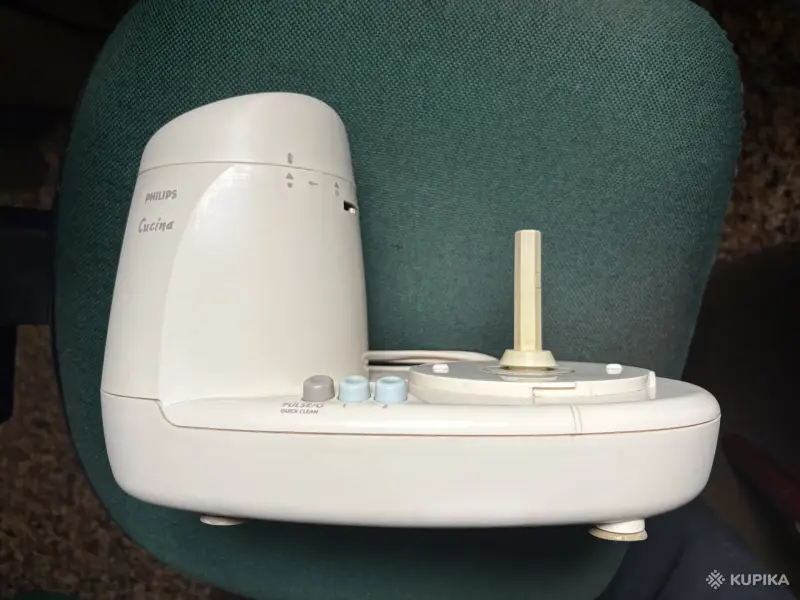 Кухонный комбайн Philips CUCINA HR 7638