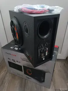 Автомобильный активный cабвуфер