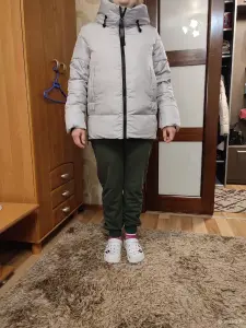 Куртка женская зимняя в отличном состоянии.
