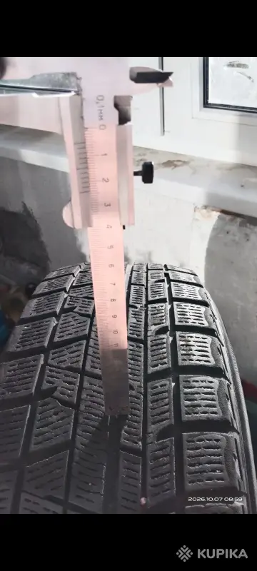 Зимние шины Yokohama 195/65 R15 , комплект 4 шины.