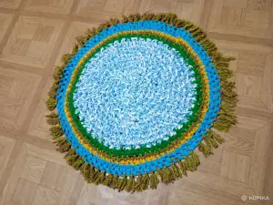 Вязаный коврик